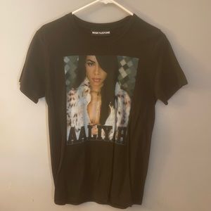 Never worn T's size S.